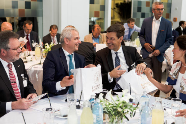 Die freundliche und angenehme Atmosphäre am Gipfeltreffen trug zu guten Gesprächen bei