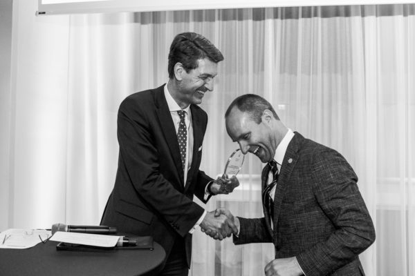 Martin Linsbichler gratuliert Matthias Strolz