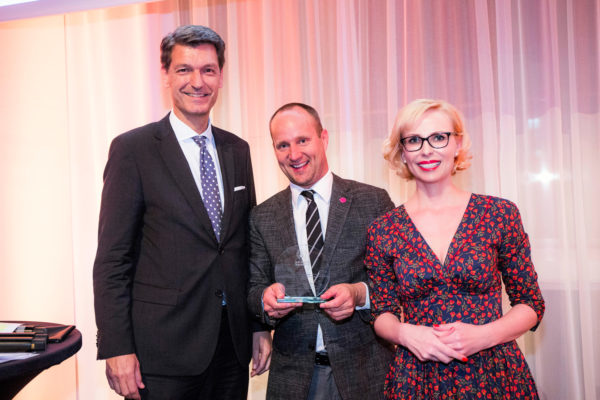 Barbara Bertolini's Award-Verleihung für eine sichere Zukunft der nächsten Generationen