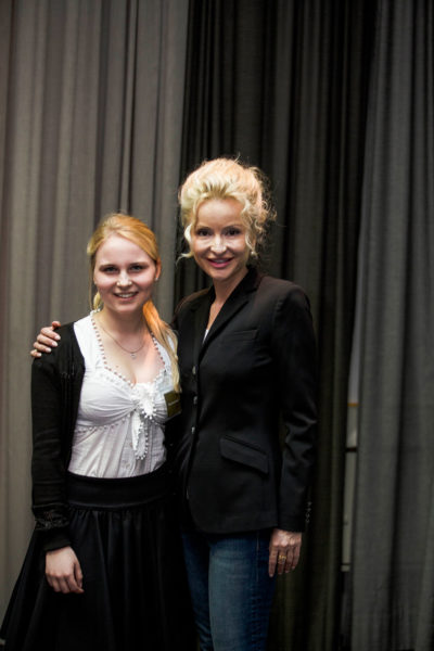 Ronja Gianna Bertolini mit "Mrs. Wallstreet" Sandra Navidi am Institutionellen Altersvorsorge- und Investorengipfel 2016 in Wien</span></a></div>
<div class=