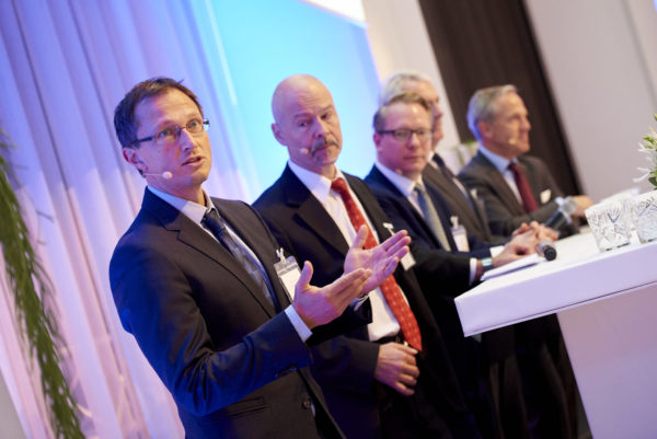 Podiumsdiskussion: "Betriebliche Altersversorgung im Niedrigzinsumfeld - Neue Taktiken und Strategien" 