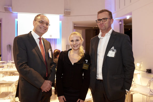 Dr. Josef Sattler, Vorsitzender des Verwaltungsausschusses des Wohlfahrtsfonds der Ärztekammer für Niederösterreich, Ronja Gianna Bertolini, Andreas Lessmann, Fidelity International