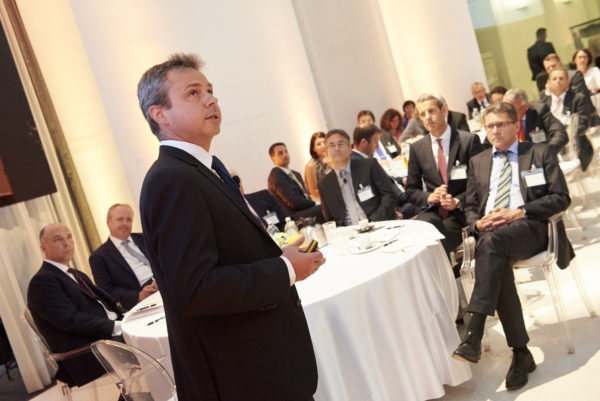 Dr. Thomas Heinze stellt die Investmentstrategie der Provinzial Rheinland Versicherung vor