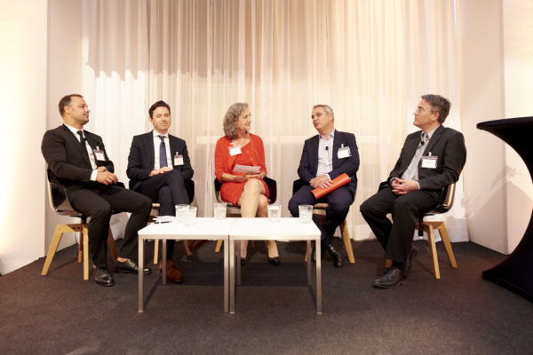 Podiumsdiskussion: Nachhaltige Renditen mit Pflegeheimen und mit sozialer Infrastruktur