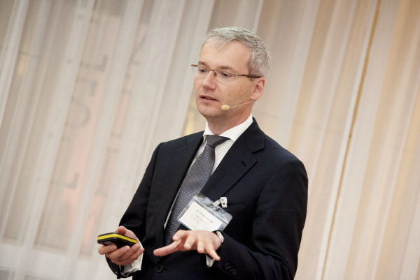 Dr. Thomas Kressin bei seinem Vortrag: PIMCO's Wirtschaftsausblick und Investmentimplikationen