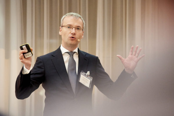 Dr. Thomas Kressin bei seinem Vortrag: PIMCO's Wirtschaftsausblick und Investmentimplikationen