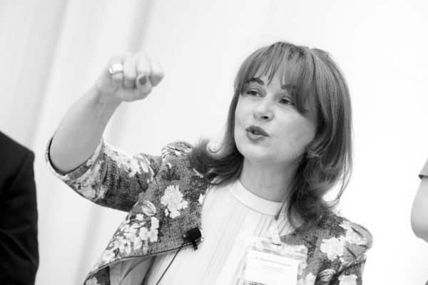 Dr. Donatella Ceccarelli moderierte perfekt durch die Podiumsdiskussion