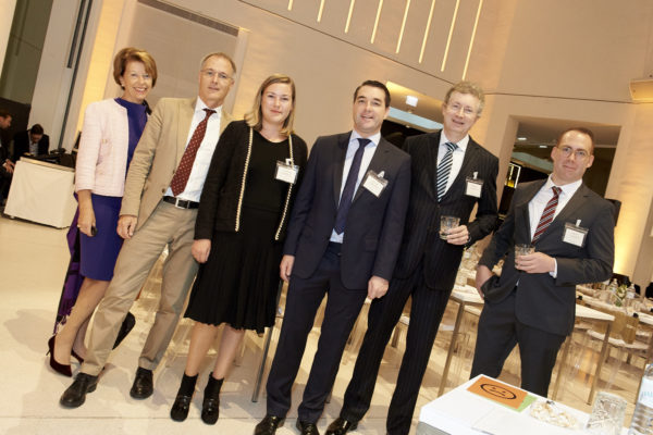 Mag. Karin Keglevich-Lauringer, Special Public Affairs & PR, Martin Boos, Stiftung für Menschen mit seltenen Krankheiten, Basel, Franziska Vogt, Philipp Good, Beat Thoma und Robert Koch, alle Fisch Asset Management, Zürich