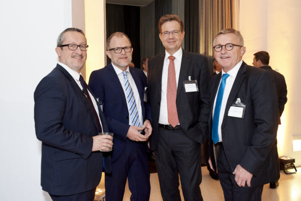 Dr. Georg Thurnes, stv. Vorsitzender der aba, München, Frank Oliver Paschen, Vorstandsvorsitzender, Dresdener Pensionskasse, Kulmbach, Dr. Andreas Jurk, Vorstand, Pensionskasse der Barmer Ersatzkasse, Wuppertal, Manfred Purps, Vorstand, SOKA-BAU Zusatzversorgungskasse der Baugewerbe AG, Wiesbaden