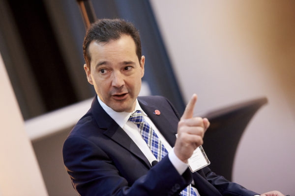 Mag. Gerald Loacker beim Experten-Roundtable: Die staatliche und private Säule stößt an ihre Grenzen: 
bAV als Best Choice