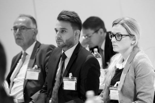 Jonas F. Randlinger, Fund Analyst, Bundespensionskasse AG, Veronika Haslauer, Treasury und Vermögens-Management, Wüstenrot Versicherung-AG