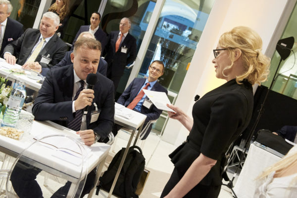 Mike Nolte, AviaRent Invest AG, Hamburg mit Barbara Bertolini