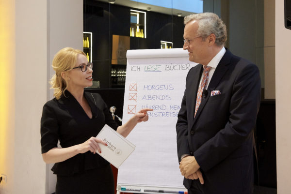 Barbara Bertolini mit Klaus Stiefermann, aba-Arbeitsgemeinschaft für betriebliche Altersversorgung, Berlin