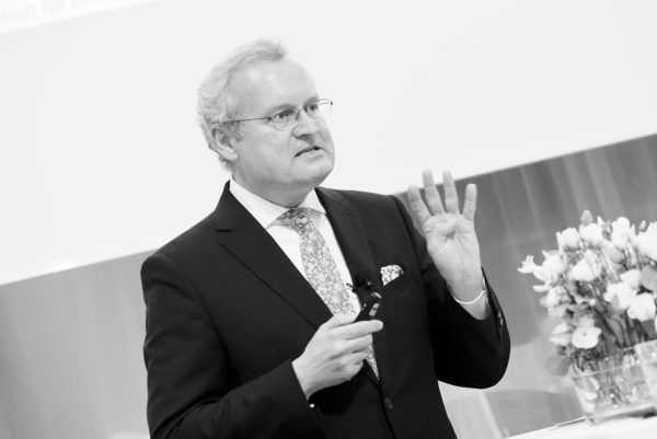 Klaus Stiefermann bei seinem Vortrag: Mit Europa mehr PEPP in der Altersvorsorge?!