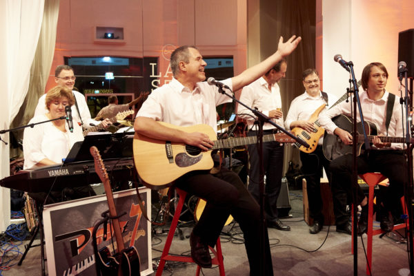 Überraschung des Abends: eine Band zusammengesellt aus deutschen und österreichischen Institutionellen Investoren spielte auf