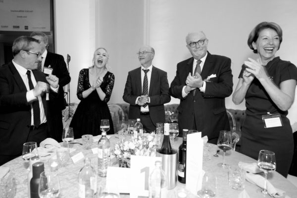 Die Überraschung mit der "Insti-Musikband" war gelungen - die Gäste hatten viel Spaß 