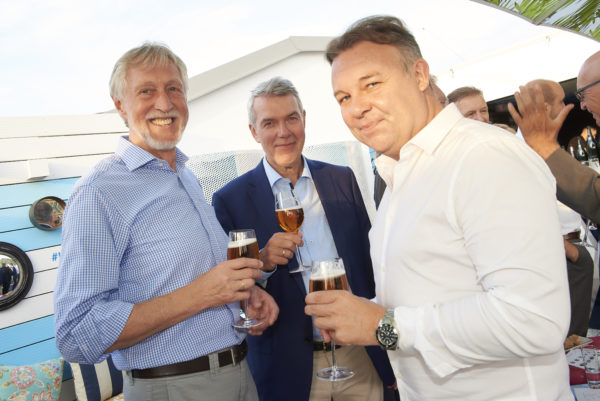 Reinhard Fandrey und Dr. Joachim Streit, beide Pensionskasse der Hamburger Hochbahn, Mike Nolte, AviaRent Invest AG