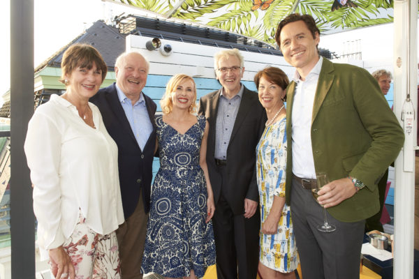 Ehrengäste Petra und Konrad Adenauer, Gastgeberin Barbara Bertolini, Univ.-Prof. Dr. Aloys Prinz, Westfälische Wilhelms-Universität, Karin Keglevich-Lauringer, Special Public Affairs, PR & Lobbying GmbH, Oliver Grossmann, AviaRent Invest AG