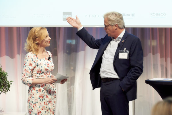 Barbara Bertolini mit Robert Haßler bei der Anmoderation