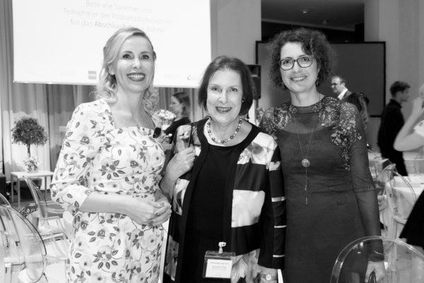 Barbara Bertolini mit Alt-Ständerätin Christine Egerszegi-Obrist und Annuschka Lochner-Egerszegi