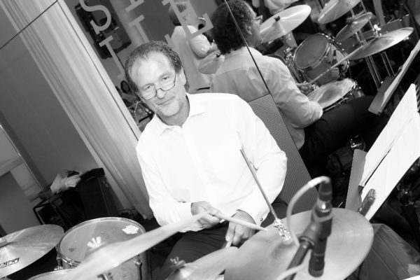 Mag. Martin Vörös am Schlagzeug