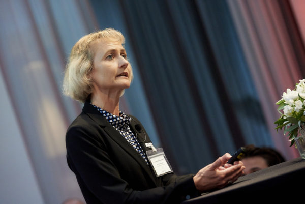 Mag. Michaela Attermeyer beeindruckte die Gäste mit ihrem Vortrag über die Investmentstrategie der VBV-Vorsorgekasse AG