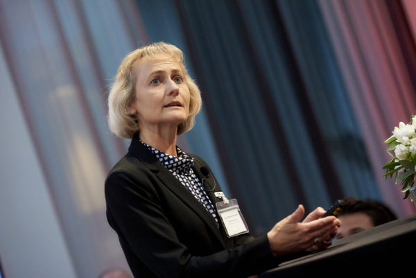 Mag. Michaela Attermeyer beeindruckte die Gäste mit ihrem Vortrag über die Investmentstrategie der VBV-Vorsorgekasse AG