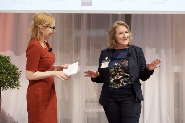 Barbara Bertolini mit Ann-Grit Lehmann bei der Anmoderation