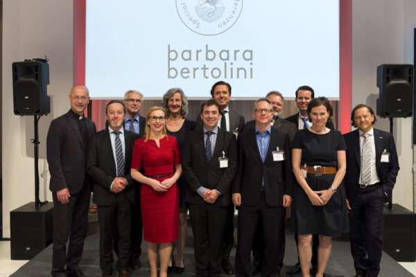 Dompfarrer Toni Faber, Frank Dornseifer, Barbara Bertolini, Isaak Better, Dr. Steffen Gehring, Charlotte Klinnert, Sergio Bortolin, Univ.-Prof. Dr. Aloys Prinz, Petra Träg, Oliver Grossmann, Werner Summer und Dirk Homberg