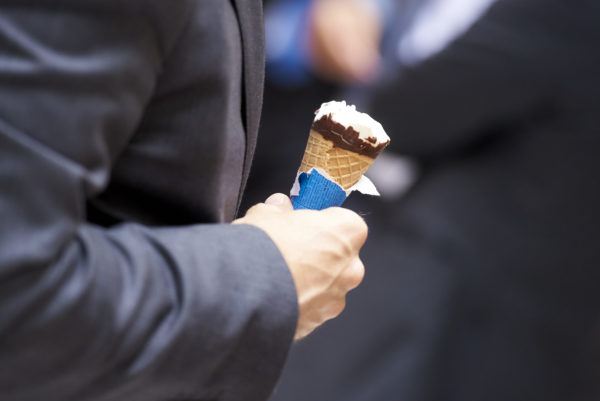 Am Nachmittag gab es wieder für alle Eis am Stil