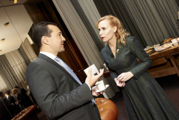 Im Fachgespräch: Mag. Gerald Loacker, Sozialsprecher, NEOS - Das neue Österreich und Barbara Bertolini