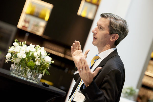 Kyle Kloc, Senior Portfolio Manager von Fisch Asset Management bei seinem Vortrag: "High Yield - Ride the Wave"