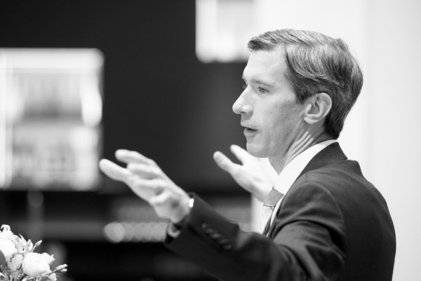 Kyle Kloc, Senior Portfolio Manager von Fisch Asset Management bei seinem Vortrag: "High Yield - Ride the Wave"