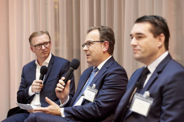 Andreas Hilka, Vorstand Asset Management von der Pensionskasse Hoechst-Gruppe bei der Podiumsdiskussion: "Kreditmärkte - Opportunitäten & Risiken