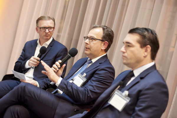Andreas Hilka, Vorstand Asset Management von der Pensionskasse Hoechst-Gruppe bei der Podiumsdiskussion: "Kreditmärkte - Opportunitäten & Risiken