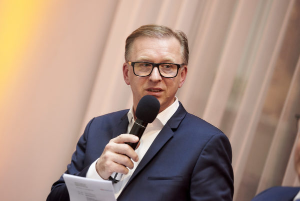 Mag. Albert Reiter, Geschäftsführer, e-fundresearch moderierte souverän die Podiumsdiskussion: "Kreditmärkte - Opportunitäten & Risiken"