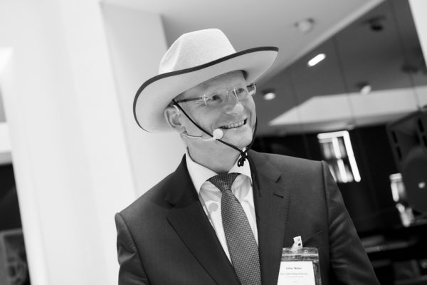 Volker Weber und Barbara Bertolini bei der Anmoderation