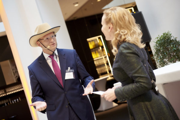 Volker Weber und Barbara Bertolini bei der Anmoderation