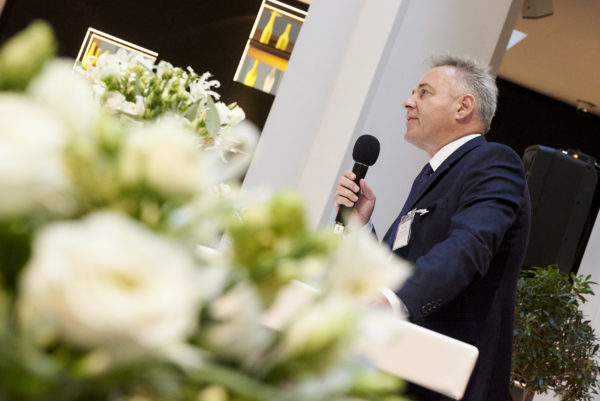 Martin Koch, Policy Officer, EU-Kommission, Brüssel bei seinem Vortrag: "Der Aktionsplan der EU-Kommission zur Finanzierung nachhaltiger Investitionen"