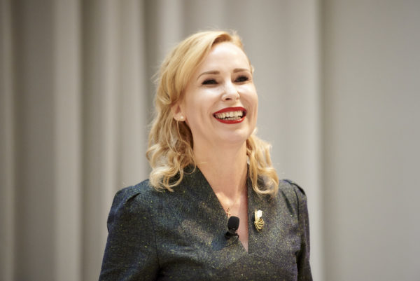 Barbara Bertolini bei der Begrüßung des dritten Institutionellen Altersvorsorge Herbstdialoges