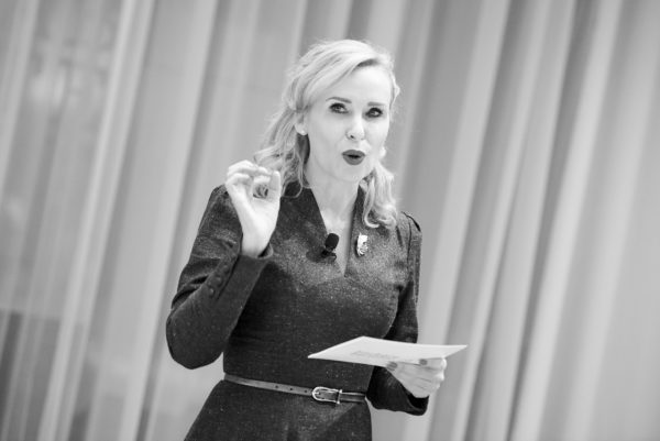 Barbara Bertolini bei der Begrüßung des dritten Institutionellen Altersvorsorge Herbstdialoges