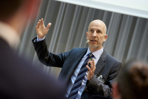 Univ.-Prof. Dr. Martin Kocher bei seinem Vortrag: "Private Pensionsvorsorge in Österreich: Reformvorschläge"