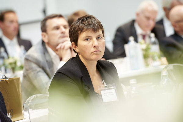 Mag. Barbara Ottawa, IPE