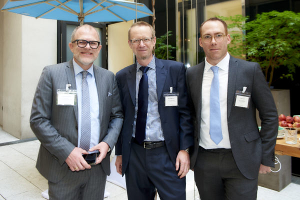 Frank Oliver Paschen, Pensionskasse der Hamburger Hochbahn, Mag. Holger Leppin und Robert Koch, beide FISCH Asset Management AG Zürich