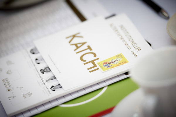 Die Gäste konnten an Ihre Bürokollegin und Kolleginnen oder einfach an Freunde und Familie "KATCHI"-Postkarten versenden!