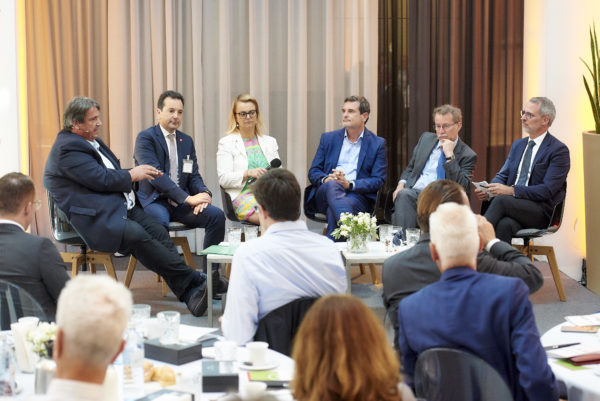 Expertengespräch: Stabile Pensionszukunft: Lebensstandardsicherung versus Armutsvermeidung, Innovationen der kapitalgedeckten Systeme, Populismus in der Pensionsdebatte