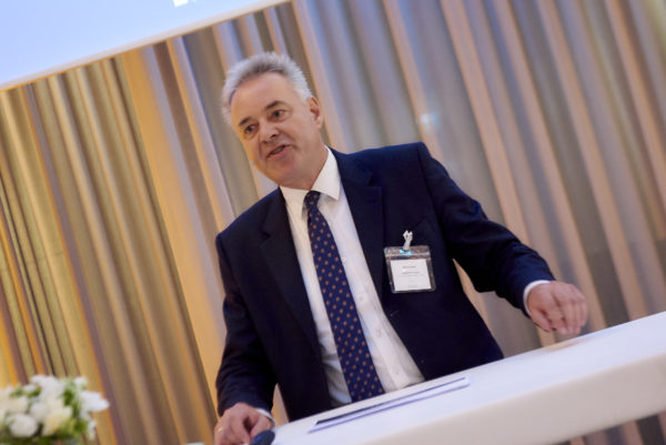 Martin Koch, EU-Kommission bei seinem Vortrag "Aktionsplan 2020 zur Finanzierung nachhaltiger Investitionen"