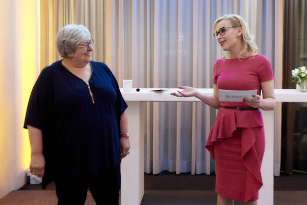 Sabine Asgodom und Barbara Bertolini bei der Anmoderation