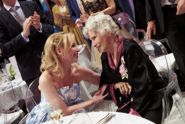 Barbara Bertolini mit Waltraut Haas