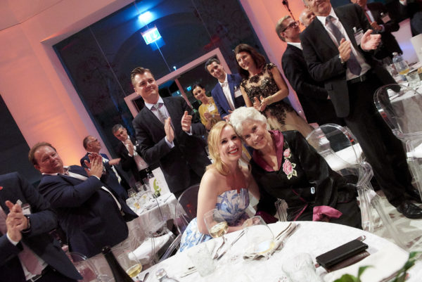 Barbara Bertolini mit Waltraut Haas